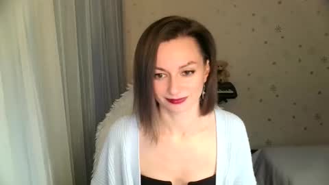 lunaa_bluee online show from 11-24-25, 09:14