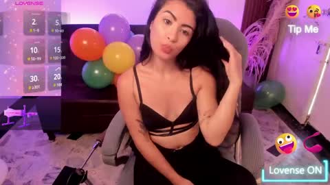 Snapshot of lunaa_lynch chatting on 06-04-26, 08:37 Luna online show from 06-04-26, 08:37