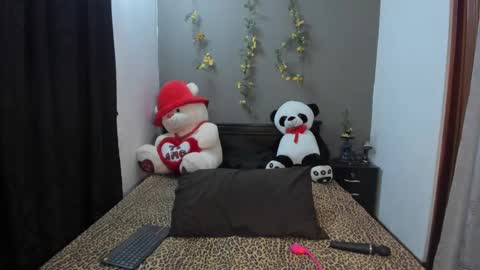 Snapshot of lunaa_mayerr chatting on 01-28-25, 02:32 lunaa mayer online show from 01-28-25, 02:32