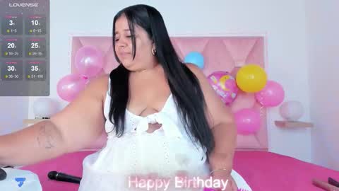 Snapshot of lunaasweett chatting on 09-14-25, 01:54    online show from 09-14-25, 01:54