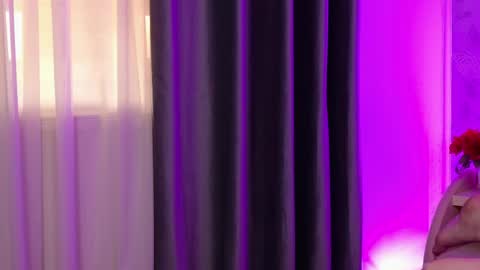 Snapshot of lunababe_ chatting on 05-23-26, 11:03 lunababe_ online show from 05-23-26, 11:03