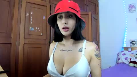 lunacristal_moon online show from 09-12-25, 06:02