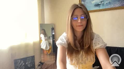 Snapshot of lunafeather chatting on 09-13-25, 07:41 lunafeather online show from 09-13-25, 07:41