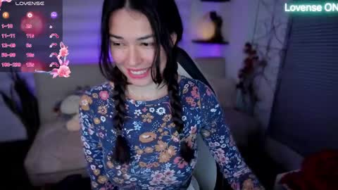 Luna online show from 04-28-26, 02:27