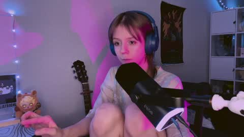 Snapshot of lunagorgon chatting on 04-06-26, 08:21 luna online show from 04-06-26, 08:21