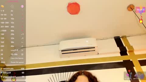 Luna online show from 03-11-25, 05:24