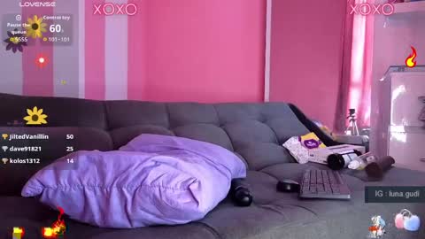 Snapshot of lunagudis chatting on 05-11-26, 04:26 lunagudis online show from 05-11-26, 04:26