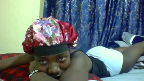 lunah_kitty online show from 05-12-26, 09:01