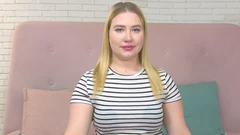 Snapshot of lunahouston chatting on 01-14-25, 04:18 LunaHouston online show from 01-14-25, 04:18