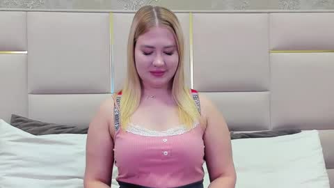 Snapshot of lunahouston chatting on 03-11-25, 04:18 LunaHouston online show from 03-11-25, 04:18