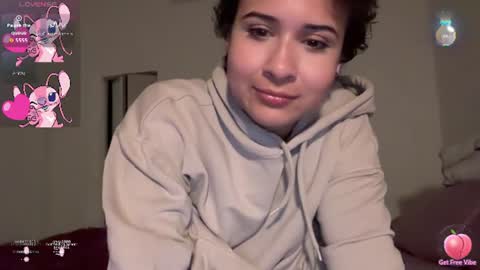 Snapshot of lunaloopzz chatting on 06-13-26, 02:09 lunaloopzz online show from 06-13-26, 02:09