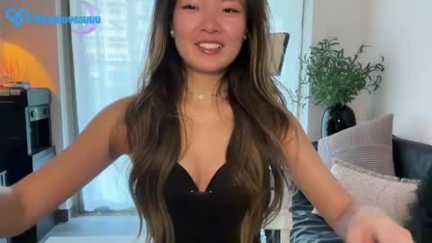 Luna online show from 04-20-26, 02:14