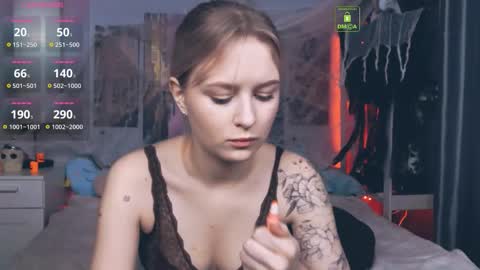 Snapshot of lunaluxyx chatting on 10-24-25, 11:28 Luna online show from 10-24-25, 11:28