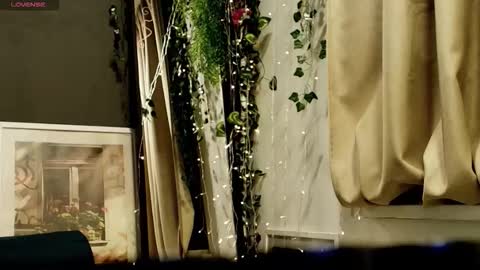 Snapshot of lunamirana chatting on 10-10-25, 07:24 Mirana online show from 10-10-25, 07:24