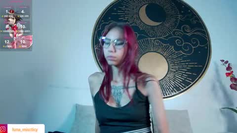 Luna online show from 09-19-25, 07:36