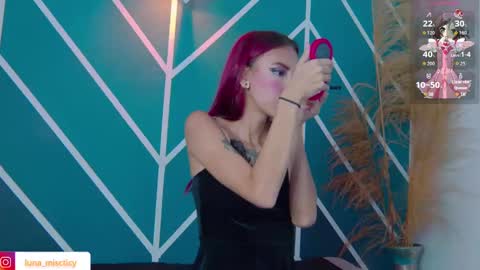 Luna online show from 09-26-25, 07:51