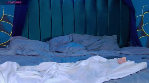 Luna online show from 10-12-25, 08:13