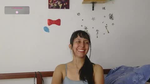 Snapshot of lunamoon_17 chatting on 09-23-25, 06:11 LUNA online show from 09-23-25, 06:11