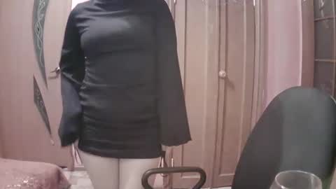 lunamystique_ online show from 02-10-25, 11:02