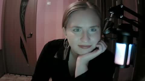 lunamystique_ online show from 10-01-25, 06:58