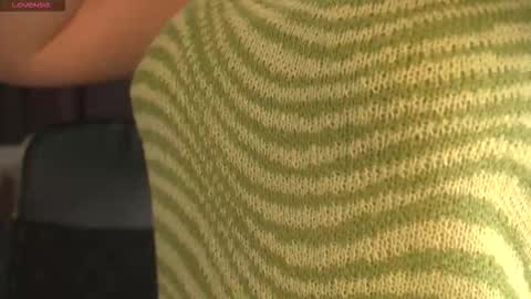 lunaolivia_ online show from 11-26-25, 12:50