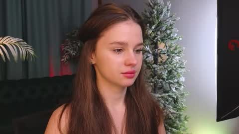 lunaolivia_ online show from 01-15-26, 12:43