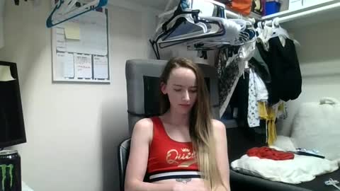 lunapixie2020 online show from 02-09-25, 09:16