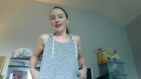 lunapixie2020 online show from 05-09-26, 10:37