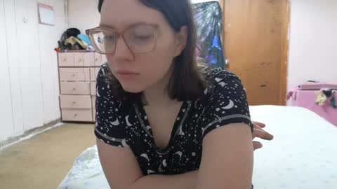 lunaquinn45 online show from 12-26-24, 04:25