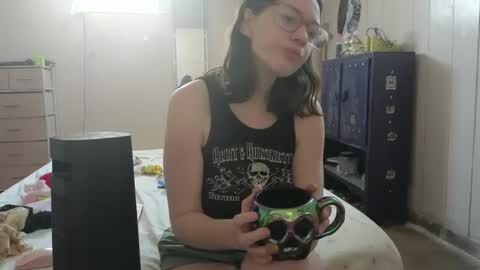 lunaquinn45 online show from 02-22-25, 04:09