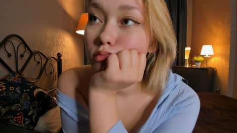 Ayla online show from 12-18-24, 08:47