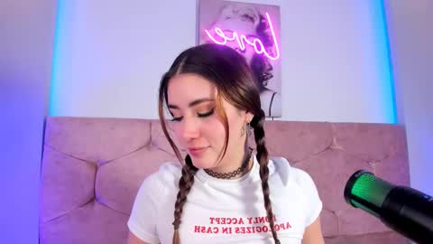 Luna  online show from 02-20-25, 06:57