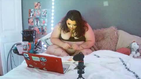 lunar_nightstar online show from 12-14-25, 06:19