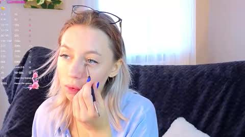 Kelly online show from 09-20-25, 02:40