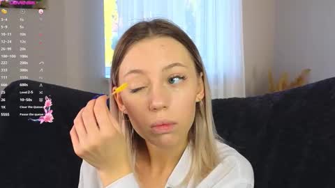 Kelly online show from 09-26-25, 02:43