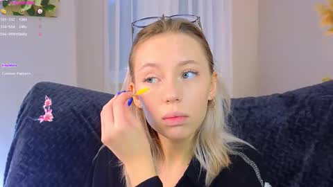 Kelly online show from 09-29-25, 02:44