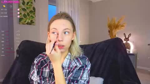 Kelly online show from 10-13-25, 02:39