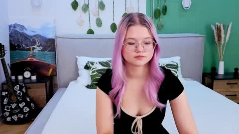 lunariafox online show from 03-29-26, 02:39