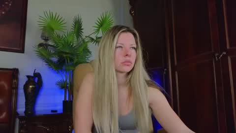 Luna Rishi online show from 04-13-26, 06:19