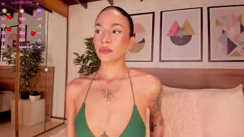 Luna Ruso  online show from 02-19-26, 07:43