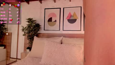 Luna Ruso  online show from 03-29-26, 07:14