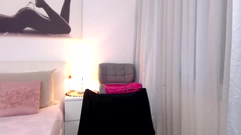 Snapshot of lunastars13 chatting on 01-12-25, 01:58 lunastars13 online show from 01-12-25, 01:58