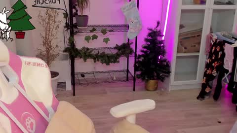 Kate online show from 12-31-24, 03:55