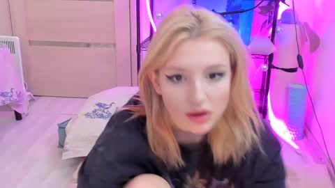 Kate online show from 02-12-25, 03:07