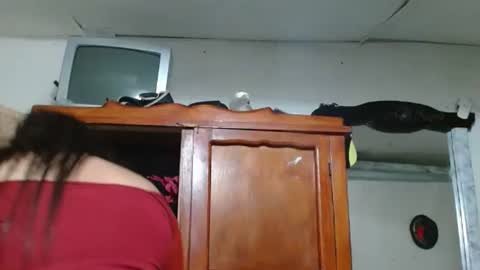 Snapshot of lunaticccccc chatting on 11-15-25, 07:43 Luna follow me on Instagram online show from 11-15-25, 07:43