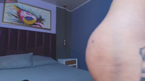 Snapshot of lunavelvet15 chatting on 09-27-25, 12:10  LUNA online show from 09-27-25, 12:10