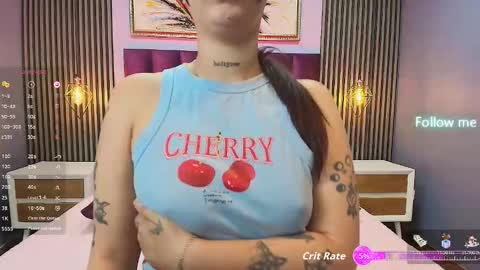 Snapshot of lunavelvet15 chatting on 10-22-25, 12:27  LUNA online show from 10-22-25, 12:27