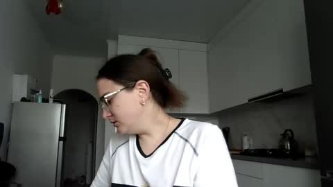 lunavelvet3 online show from 10-28-25, 11:25