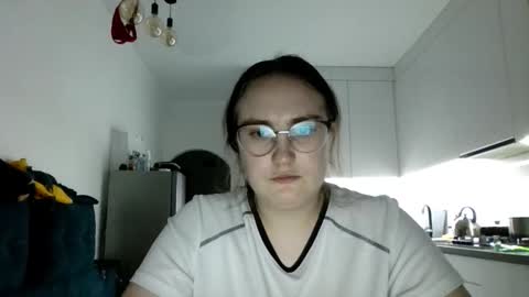 lunavelvet3 online show from 12-16-25, 03:06