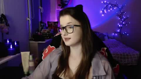 LunaXcherry online show from 04-30-26, 08:57